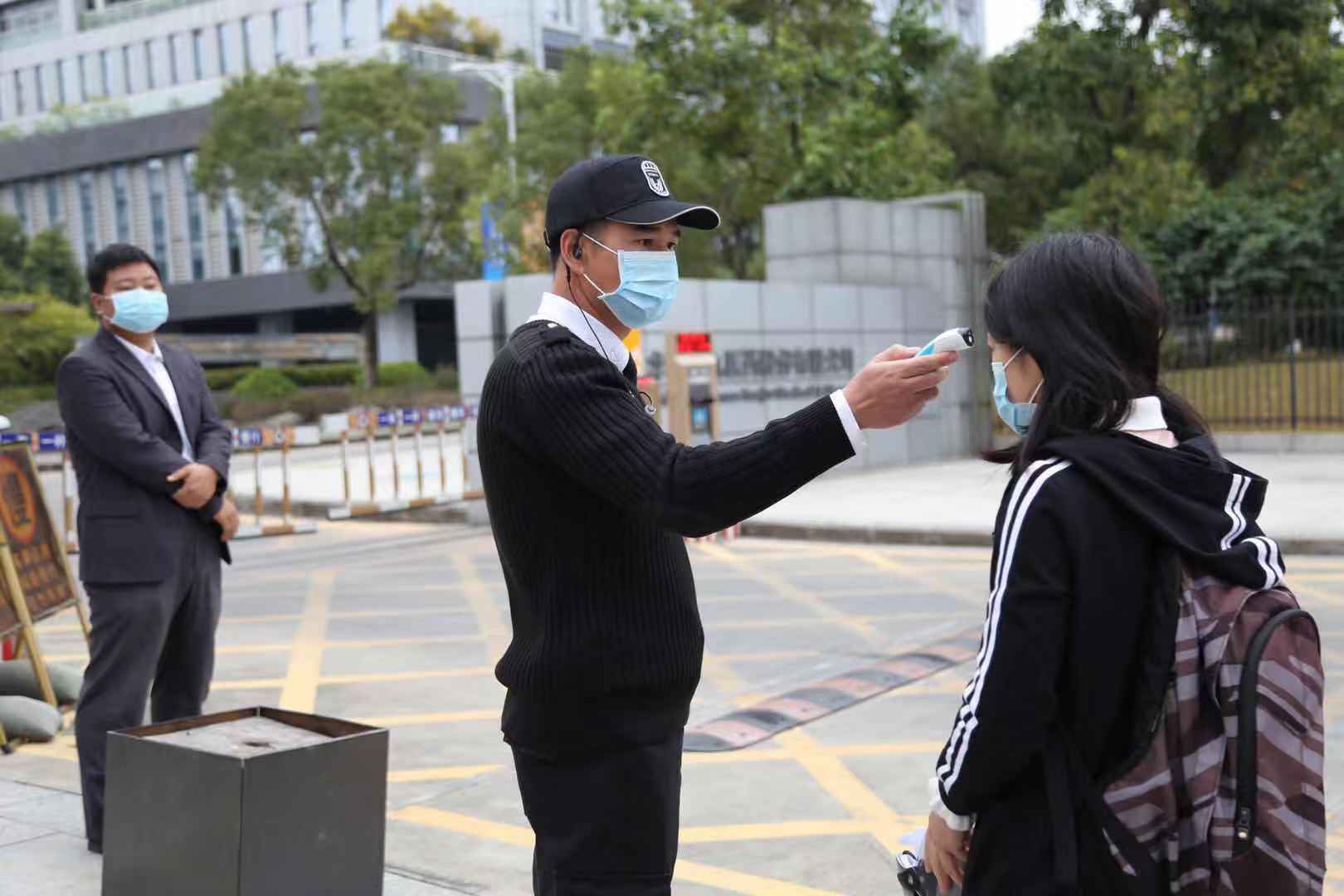 �������ʹ���-׷�󿵽�,����һ������