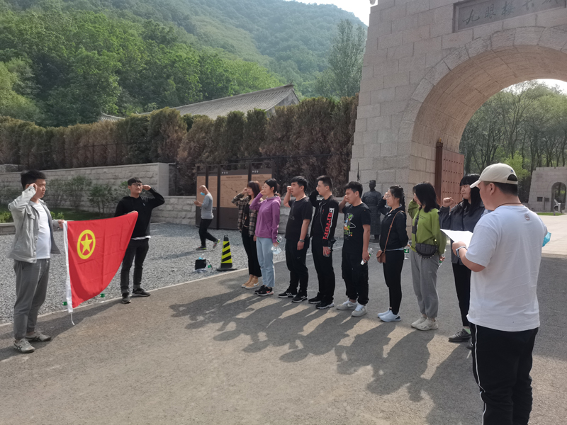 �������ʹ���-׷�󿵽�,����һ������