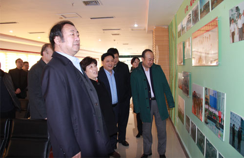 �������ʹ���-׷�󿵽�,����һ������