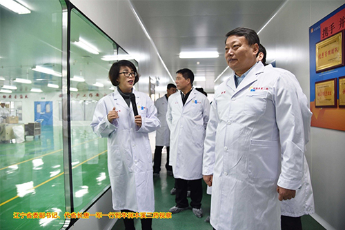 �������ʹ���-׷�󿵽�,����һ������