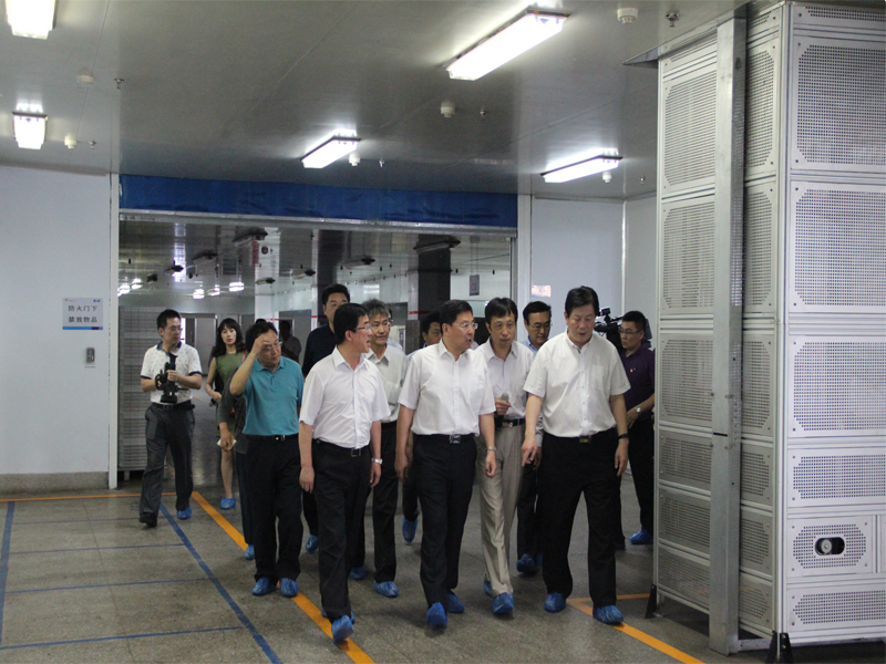 �������ʹ���-׷�󿵽�,����һ������