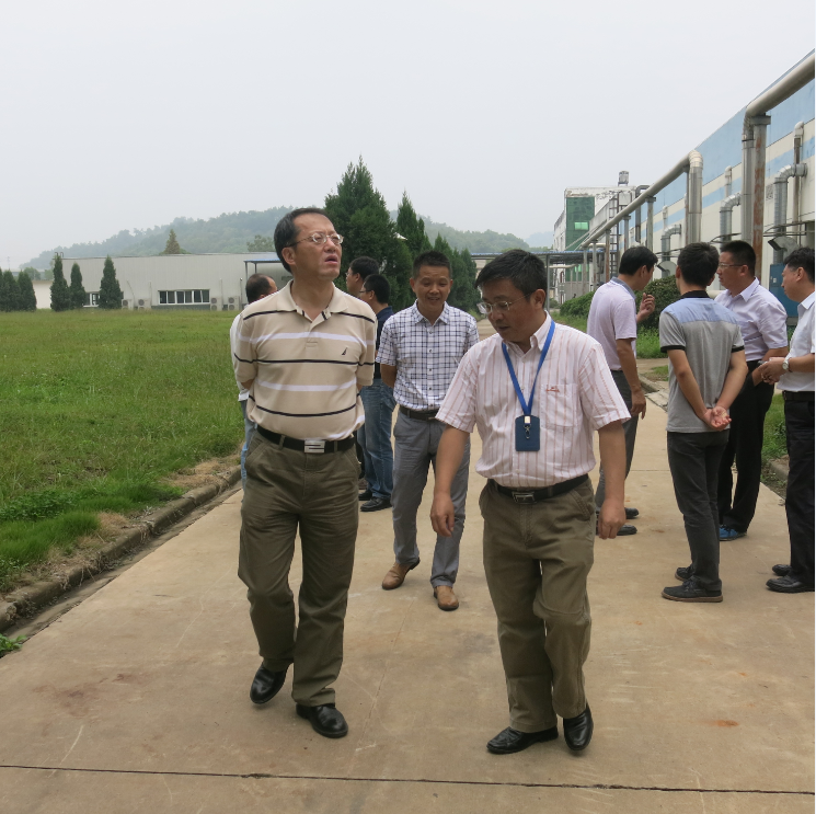 �������ʹ���-׷�󿵽�,����һ������