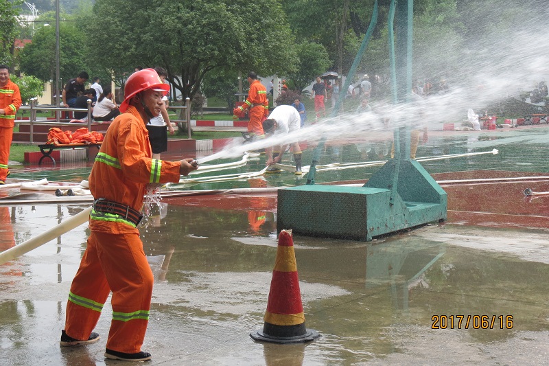 �������ʹ���-׷�󿵽�,����һ������