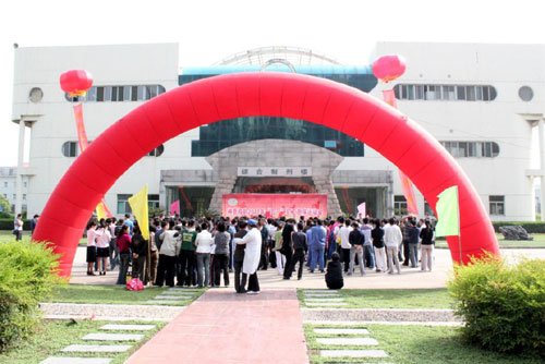 �������ʹ���-׷�󿵽�,����һ������