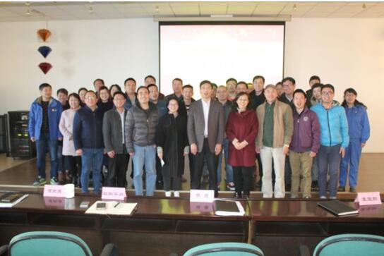 �������ʹ���-׷�󿵽�,����һ������