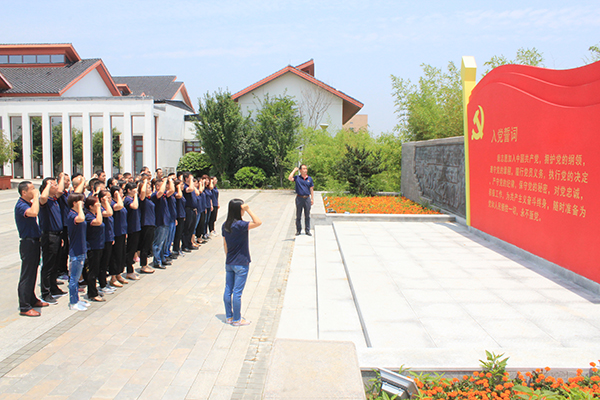 �������ʹ���-׷�󿵽�,����һ������