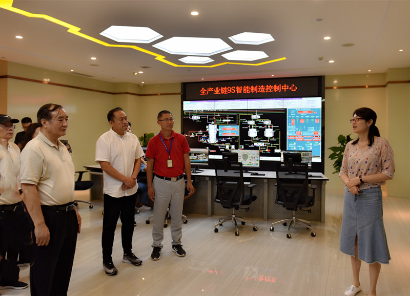 ÍõÕýÈÙ ÍõÕýÈÙ.jpg