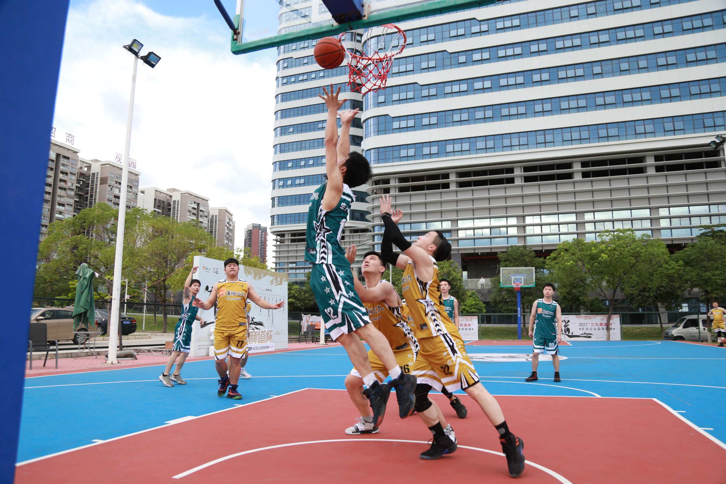 �������ʹ���-׷�󿵽�,����һ������